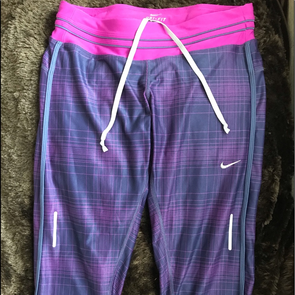 Nike Cropped Dri-Fit Pant